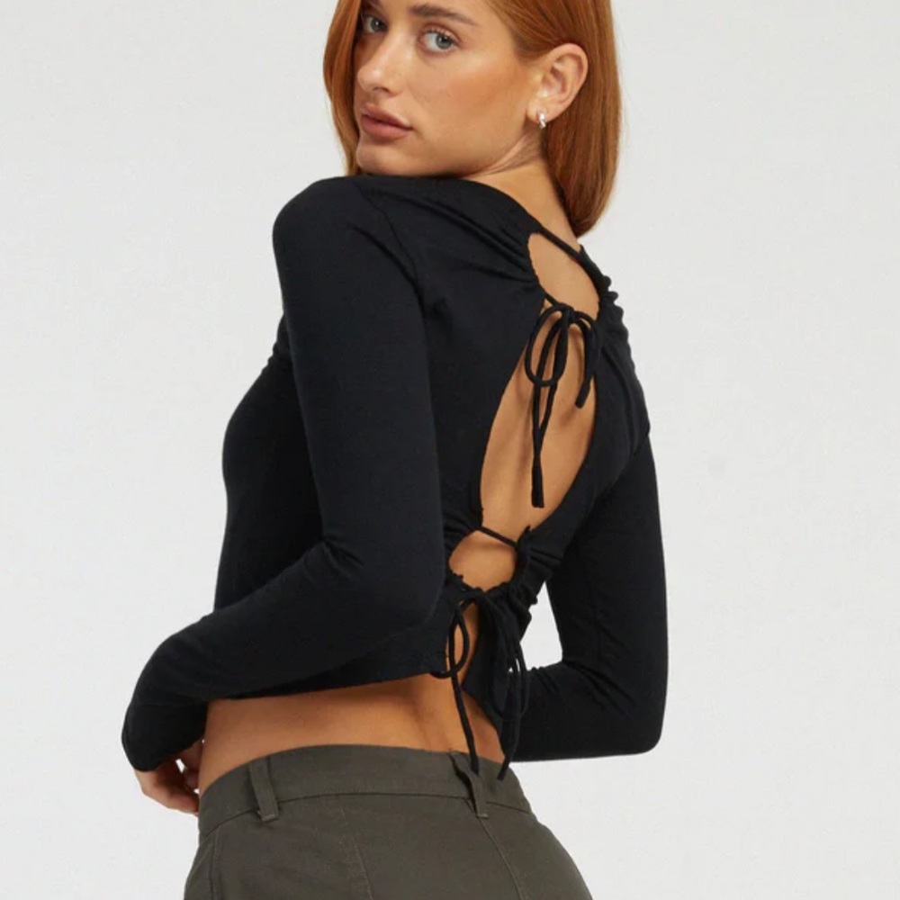 NWT Motel Rocks Suratmi Long Sleeve Top In Black new with tags size Small